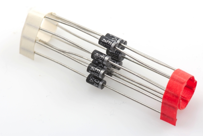 Suppressordiode (TVS) P6KE10A 10er Packung